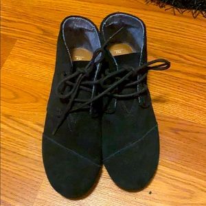 TOMS wedges